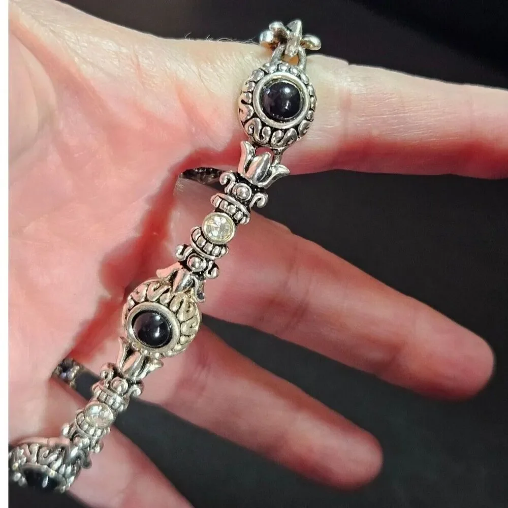 Silver tone chunky bracelet with black 7.25